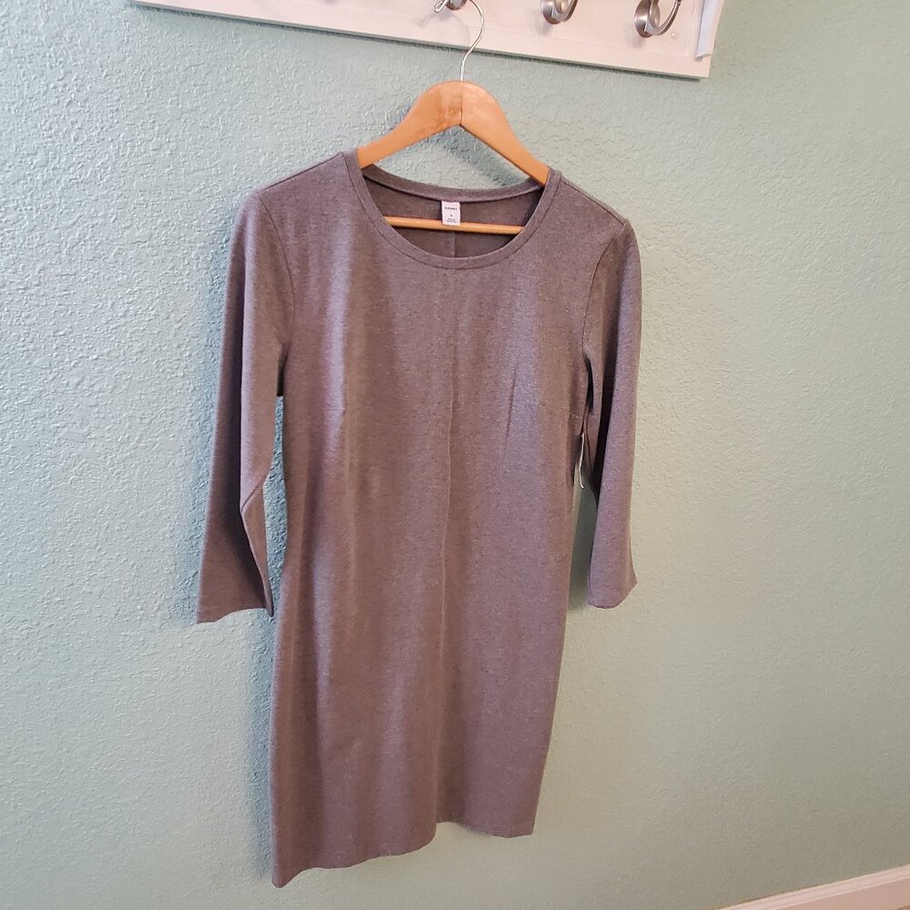 Old Navy - Gray 3/4 sleeve fitted dress - size Medium NWT